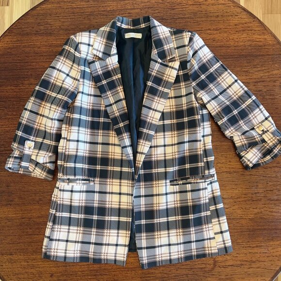 Woman's Plaid Blazer - Picture 1 of 7